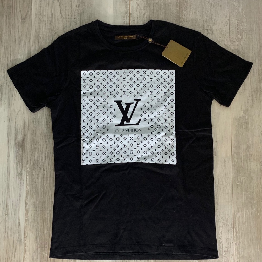 Men’s Louis Vuitton T Shirt NWT